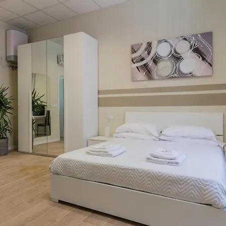 Center 게스트하우스 피아첸차