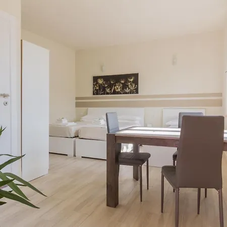 Center Πιατσέντζα