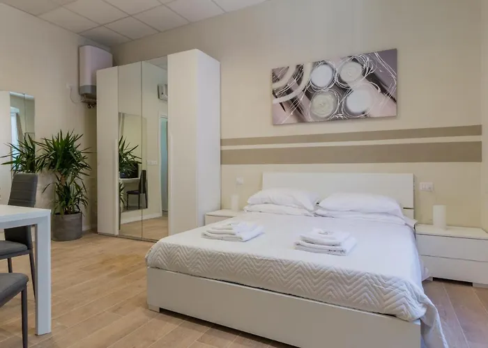 Center Πανσιόν Πιατσέντζα